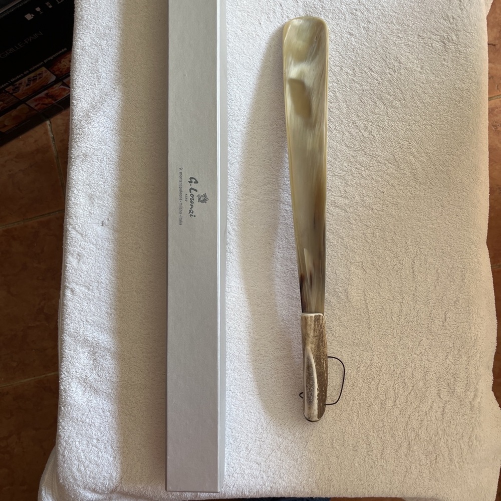 G. Lorenzi (Milano) shoe horn NIB. 
Gorgeous never used. New in box !